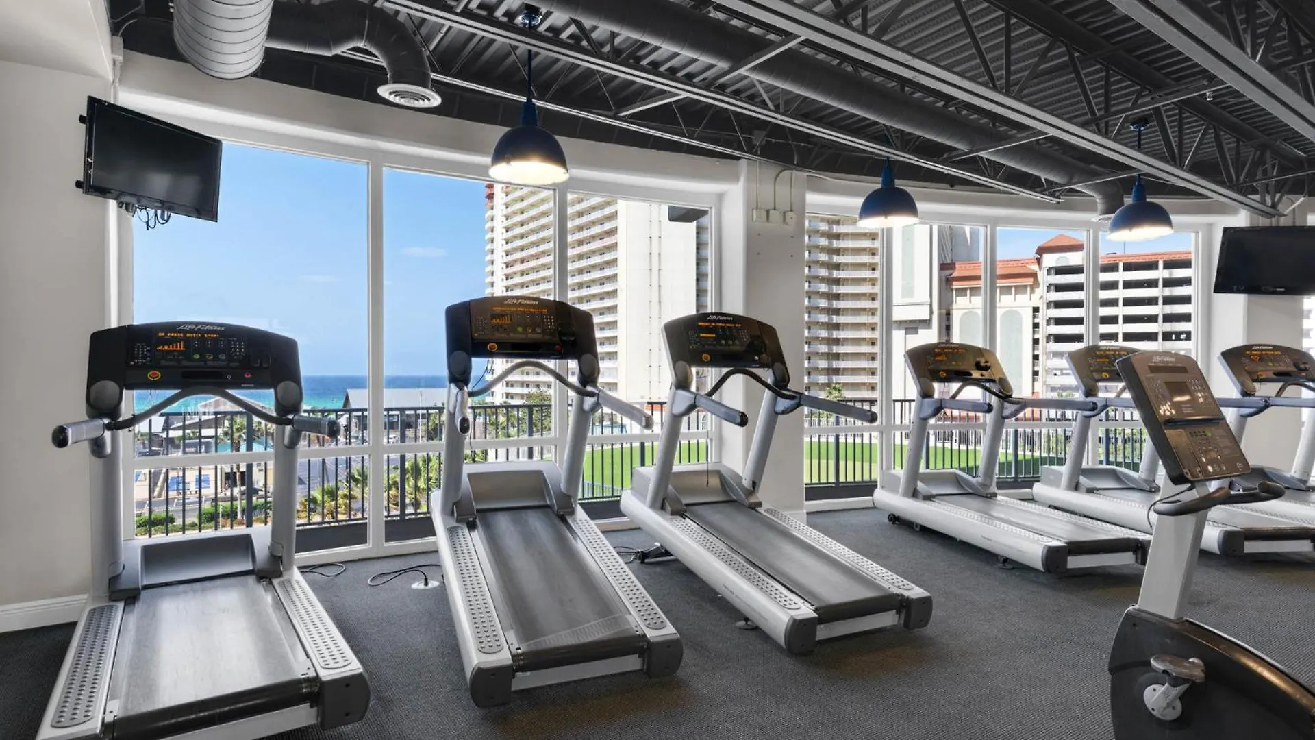 Laketown Wharf 729 - Paradise Retreat Panama City Beach Semesterbostad